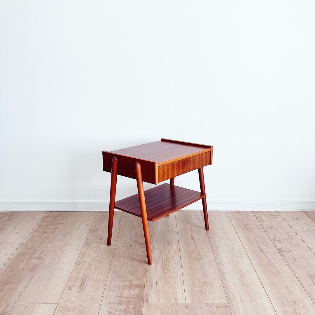 ベッドサイドテーブル　北欧ビンテージ　スウェーデン　スモールチェスト　蚤の市