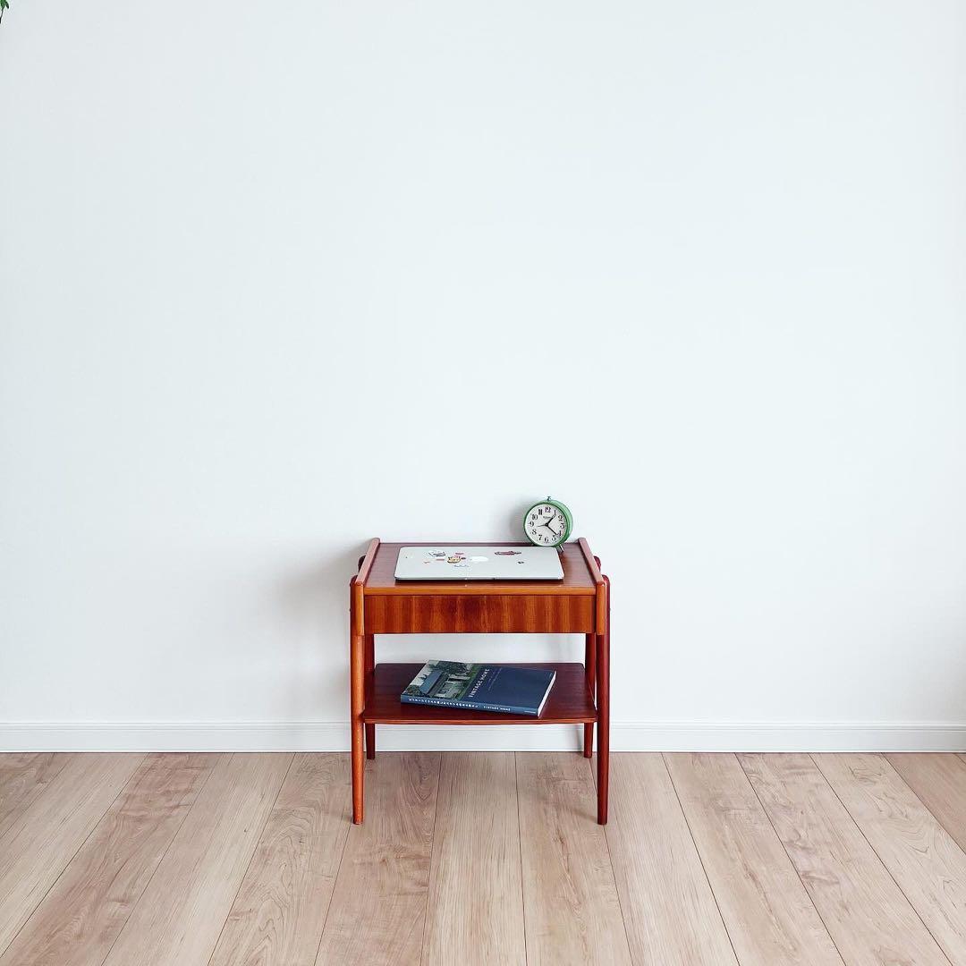 ベッドサイドテーブル　北欧ビンテージ　スウェーデン　スモールチェスト　蚤の市