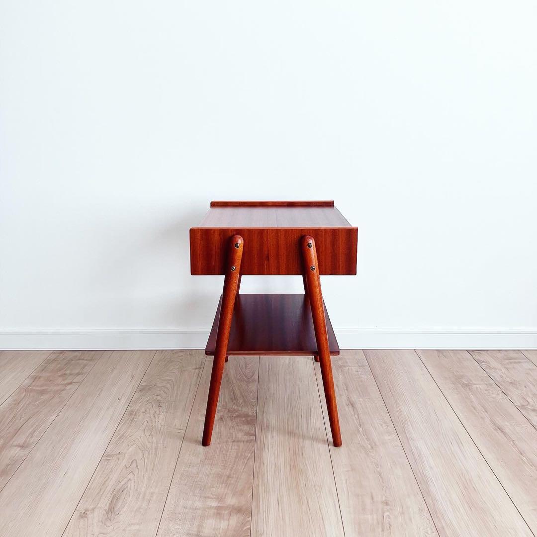 ベッドサイドテーブル　北欧ビンテージ　スウェーデン　スモールチェスト　蚤の市