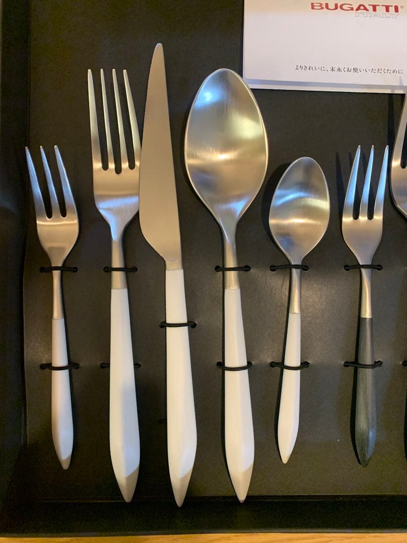 BUGATTI ブガッティ カトラリーセット 10本 ホワイト＆ブラック
