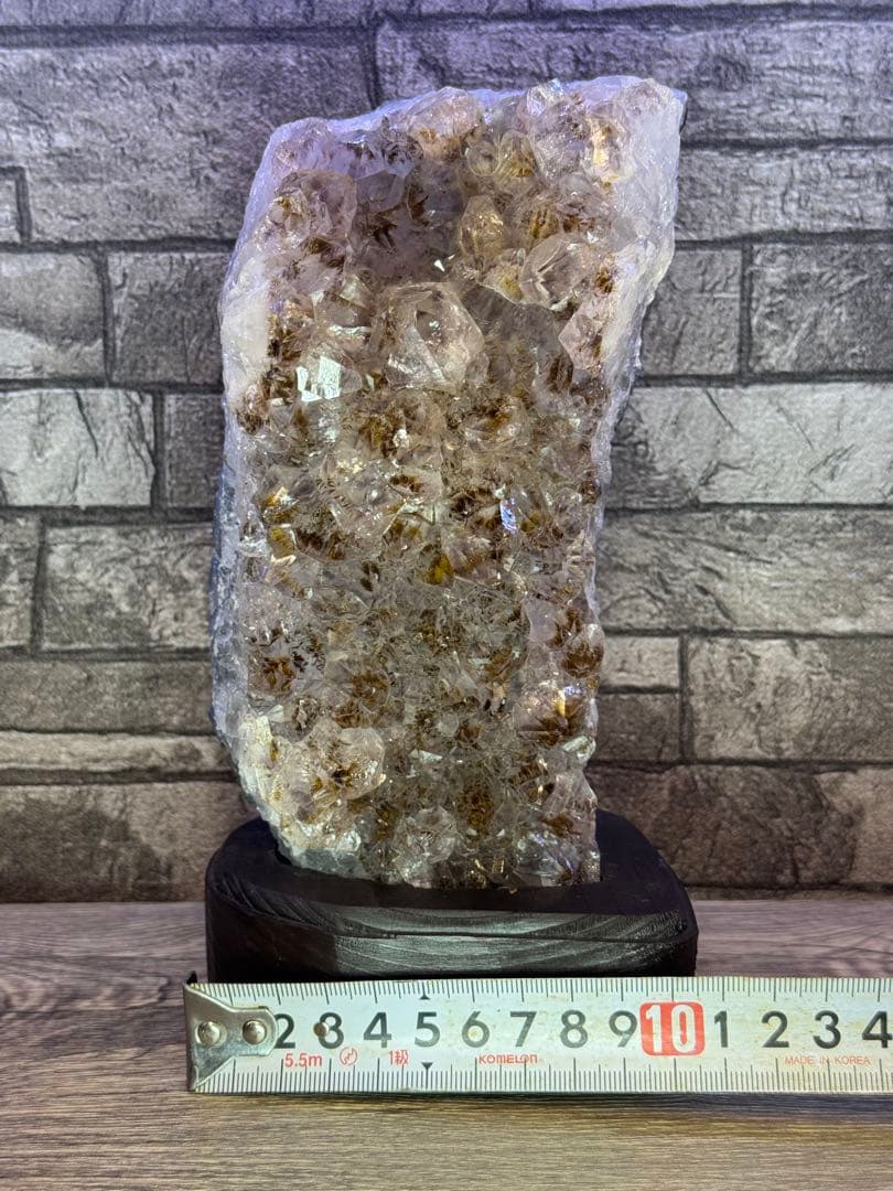 カコクセナイトインアメジスト　クラスター　原石 アメジストドーム