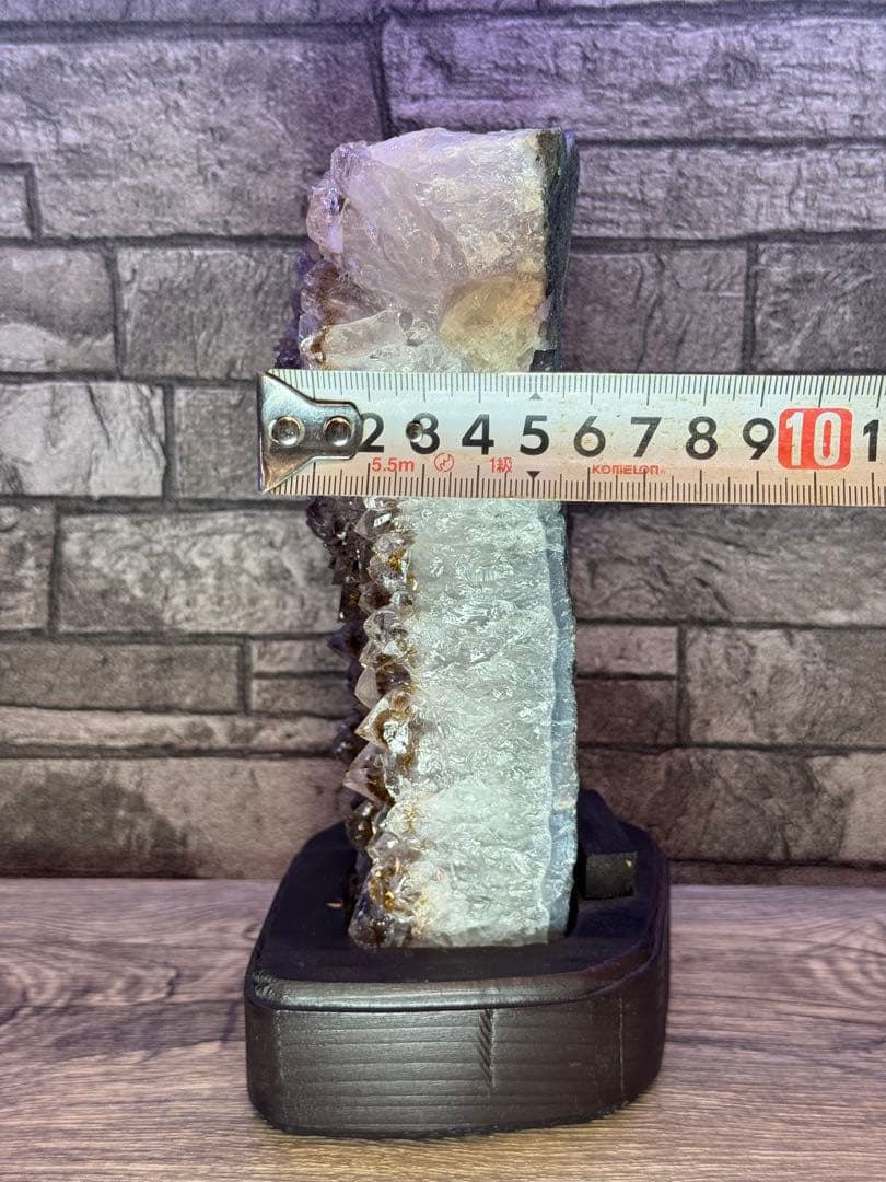カコクセナイトインアメジスト　クラスター　原石 アメジストドーム