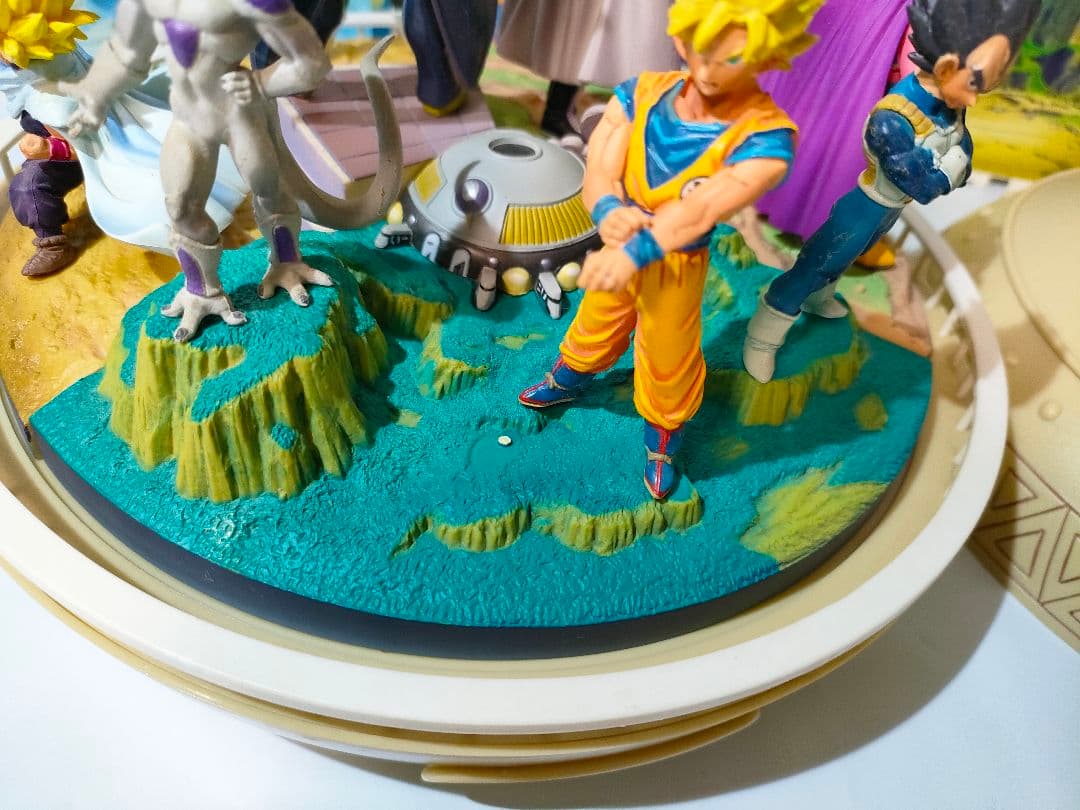 ☆　dvd　ジオラマ　ドラゴンボールフィギュア　孫悟空　ブウ　サタン　セル　他