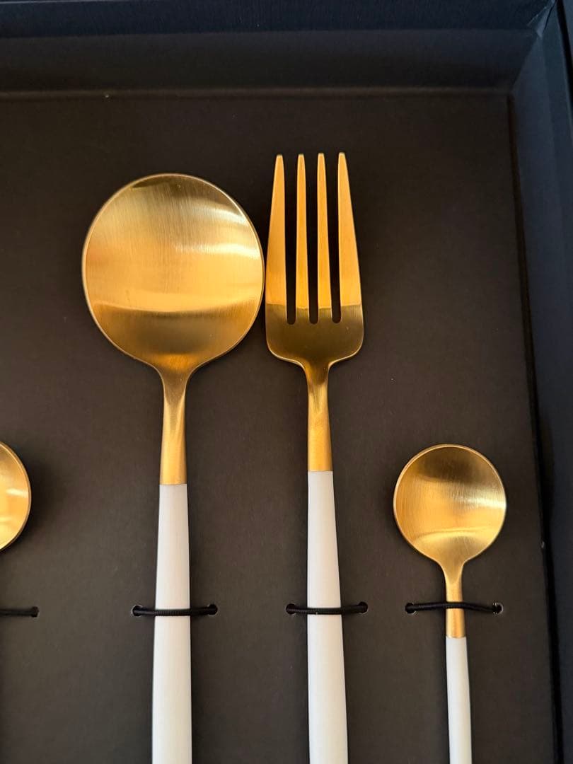 Cutipol クチポール　カラトリーセット　ホワイト×ゴールド