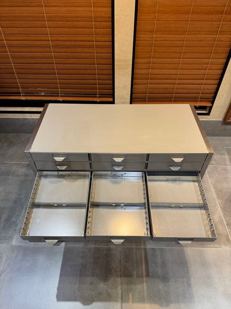 アメリカ　LYON スチールチェスト