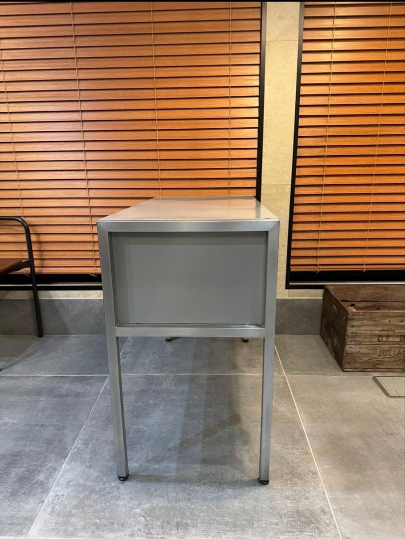 アメリカ　LYON スチールチェスト