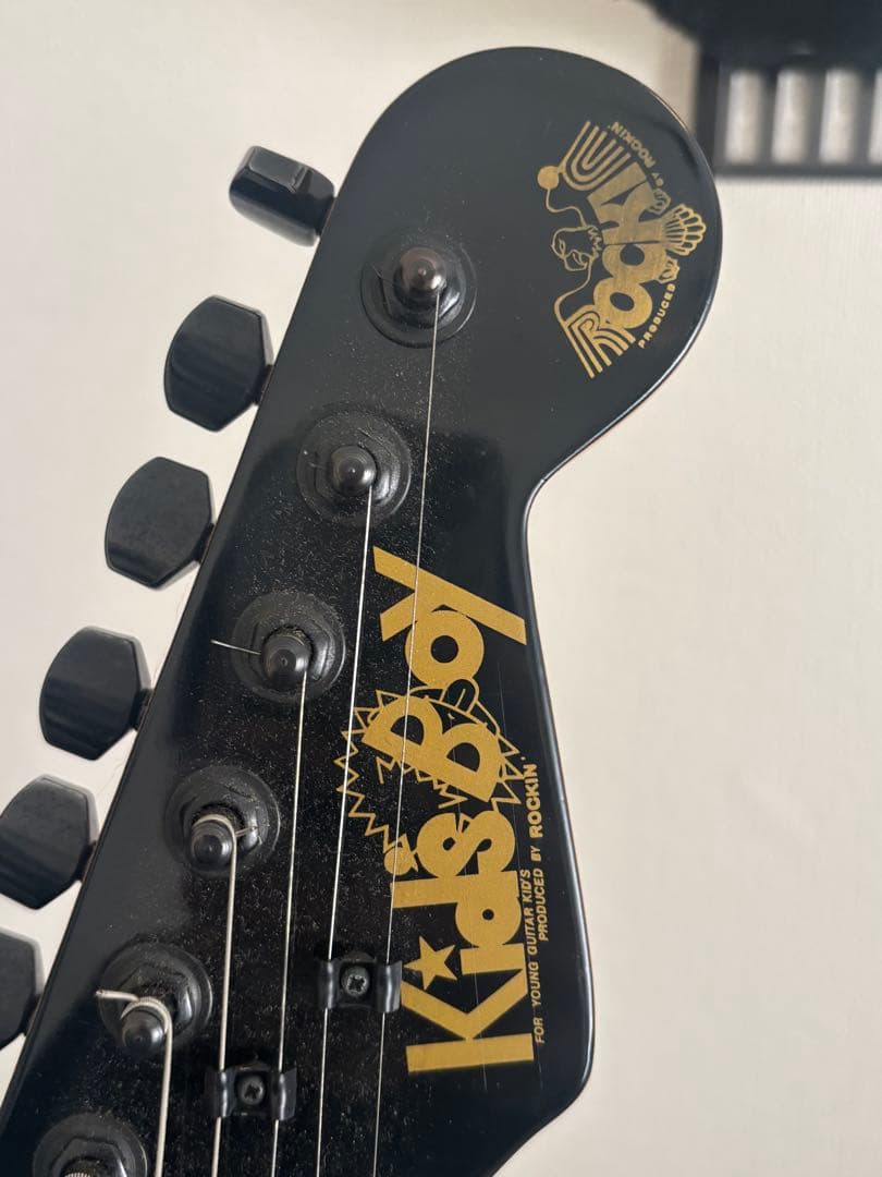 【シャンク品】エレキギター ストラトキャスター　ブラック Kids boy