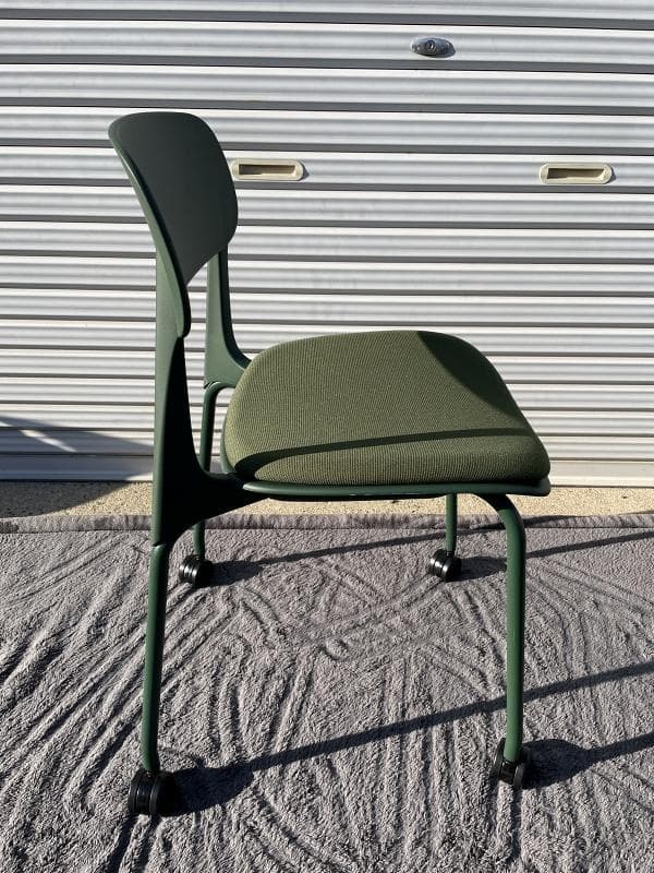 ①【美品】オカムラ 8124GL FPE5 5脚セット 座パッド・キャスター付