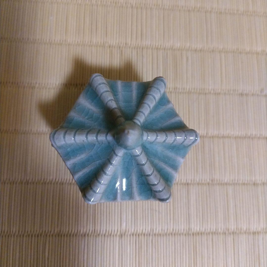 青磁　辻堂　香合　申 相浩 作