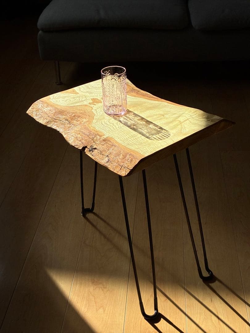 【極上の一枚】 国産楠（くすのき）無垢天然木一枚板サイドテーブル