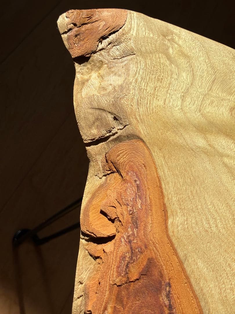 【極上の一枚】 国産楠（くすのき）無垢天然木一枚板サイドテーブル