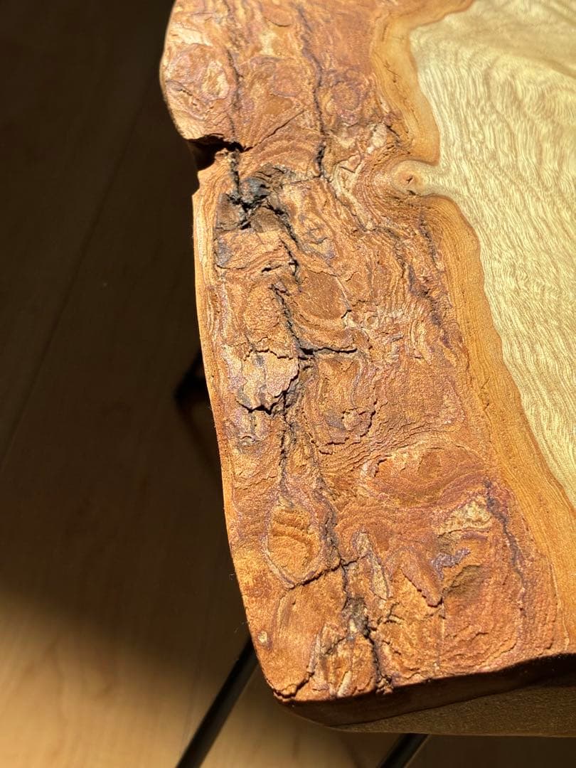 【極上の一枚】 国産楠（くすのき）無垢天然木一枚板サイドテーブル