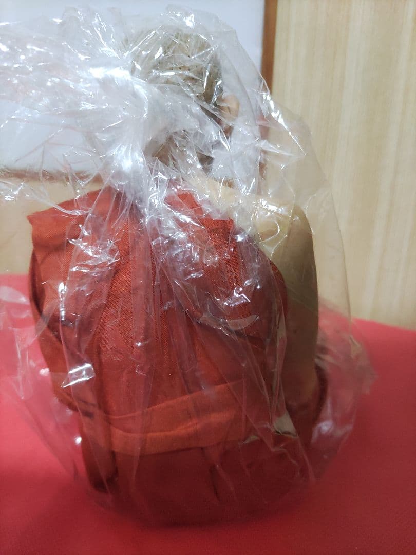 超リアル　タイ僧侶フィギュア