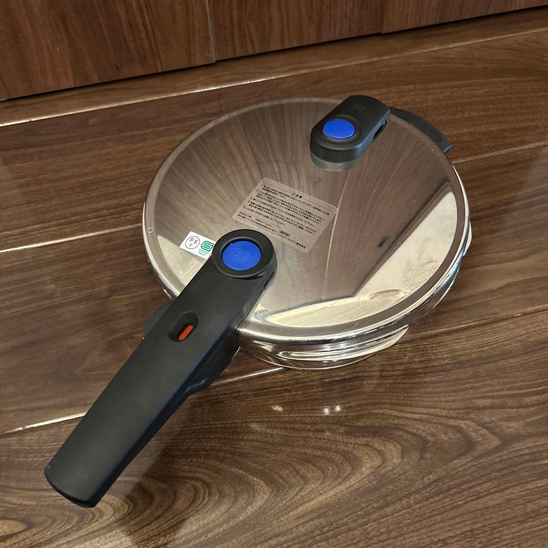 新品未使用【フィスラー】圧力鍋 ビタクイック ガラス蓋付 ドイツ製