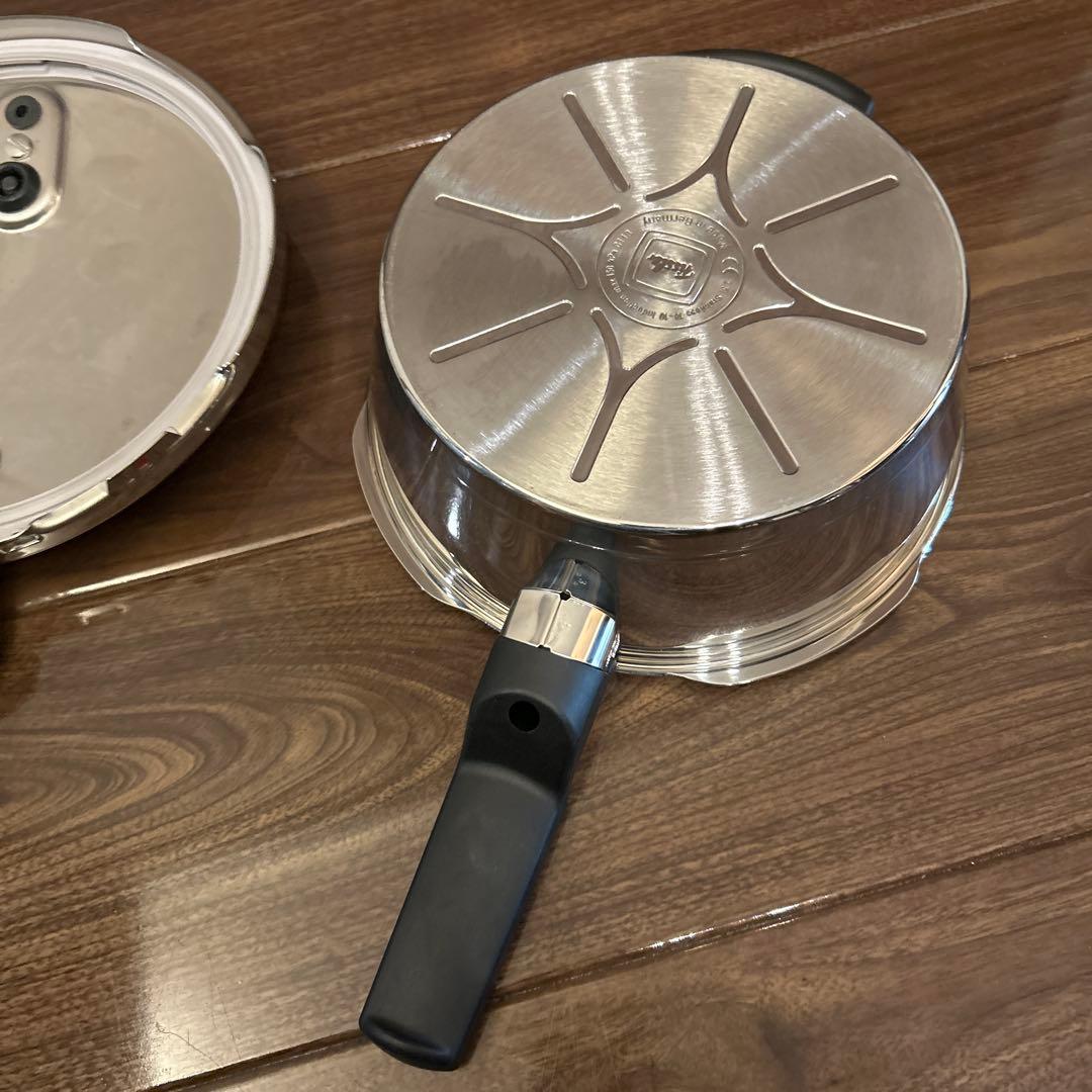 新品未使用【フィスラー】圧力鍋 ビタクイック ガラス蓋付 ドイツ製