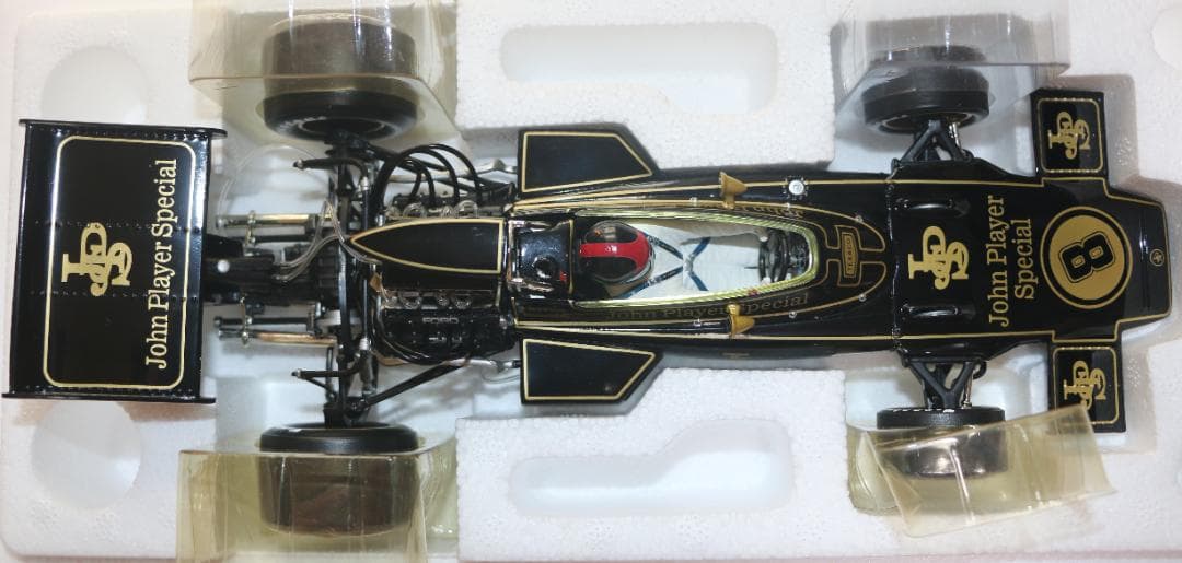 サンスター1／18 ロータス・フォード72D JPS フィッテパルディ