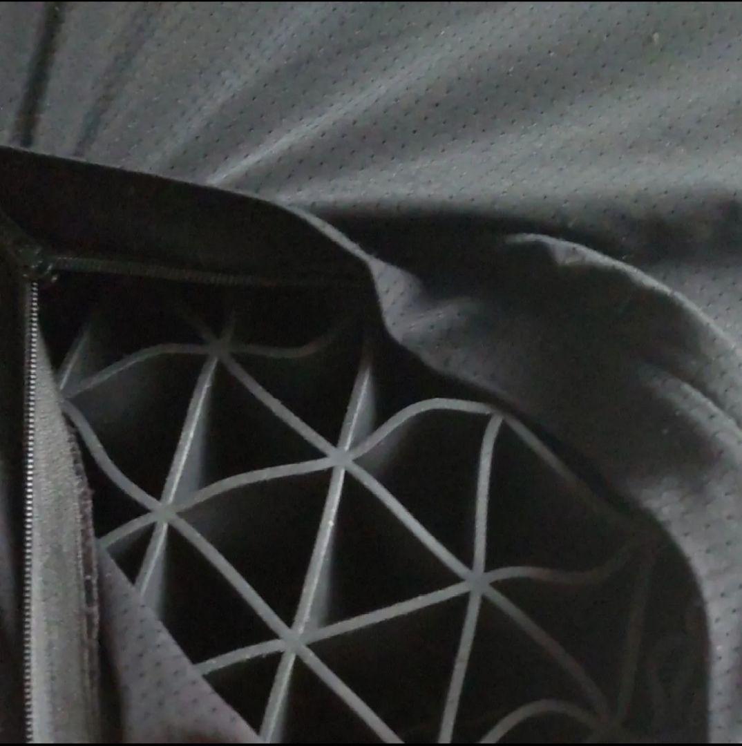 ヒツジのいらない枕　ブラックレーベルプレミアム　枕カバーつき