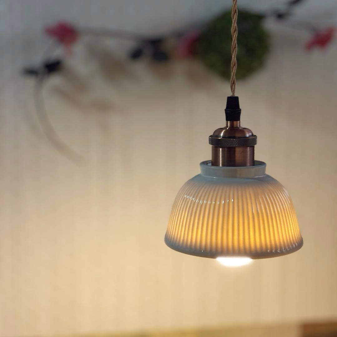 逆さ ペンダントライト　おしゃれ照明　ハンドメイド　ホワイト　シーリング　ライト