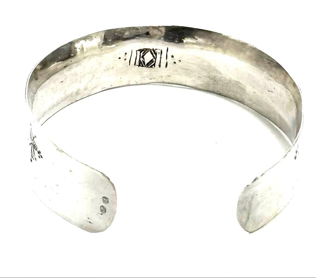 トゥアレグ族　ハンドメイド　シルバーバングル