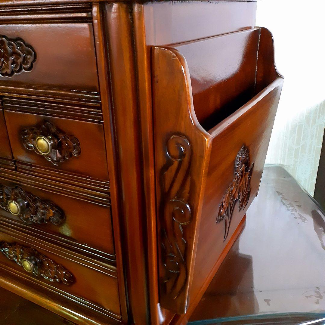 世界三大銘木　マホガニー仕様　カリブの宝『引き出し付マガジンラック』　手彫り彫刻