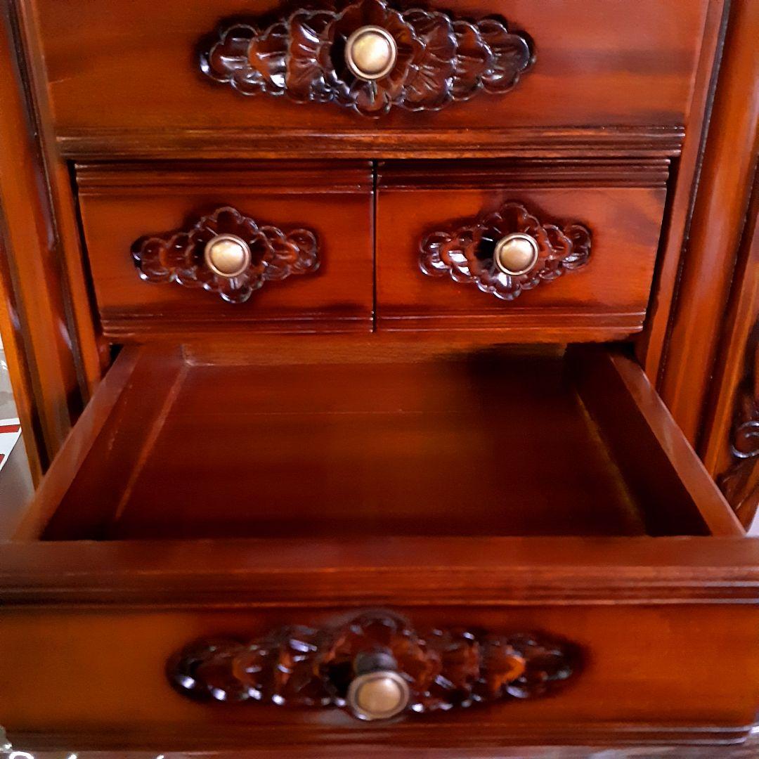 世界三大銘木　マホガニー仕様　カリブの宝『引き出し付マガジンラック』　手彫り彫刻