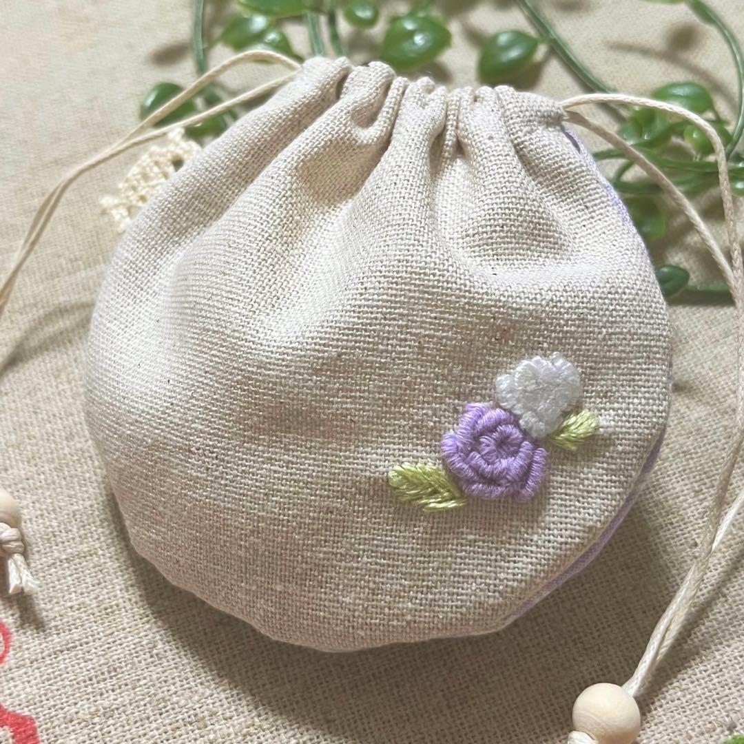 No.2304-18 手のひら巾着サシェ 香り袋 モロッカン＊紫 ローズ刺繍