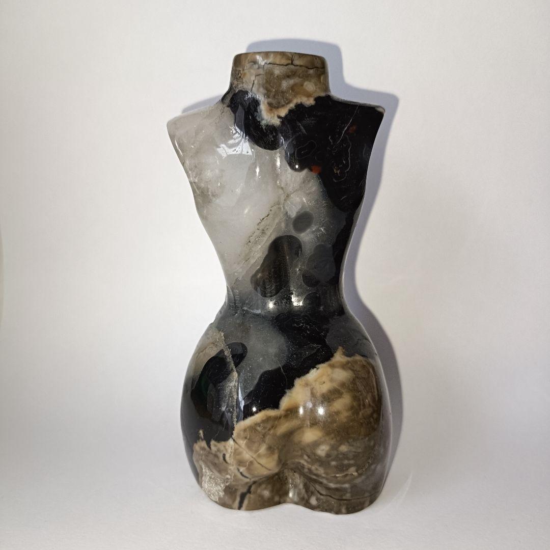 BIG　ボルケーノアゲート　火山瑪瑙　女体　モデル　裸婦像　天然石　置物