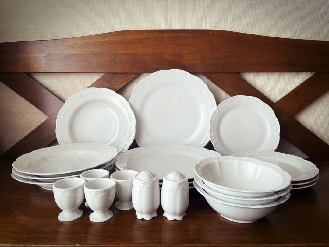 お値下げ❗️フッチェンロイターのプレート、ボウル、ソルト＆ペッパー、エッグスタンド