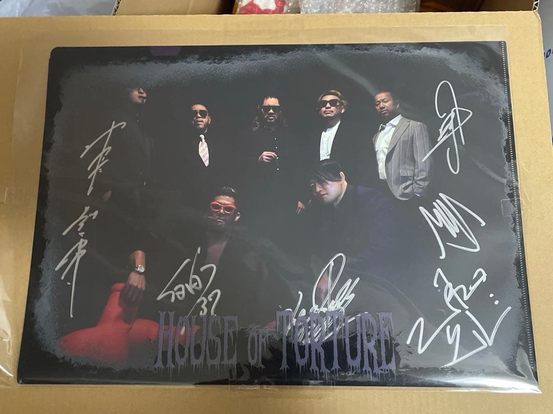 新日本プロレス ハウスオブトーチャー サイン入りポートレート - メルカリ