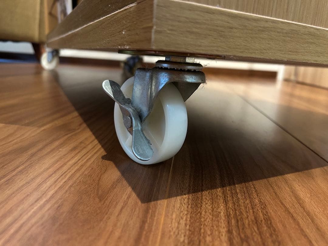 オーク調 フラップ扉付き 6マス収納棚／キャスター付き（完成品）