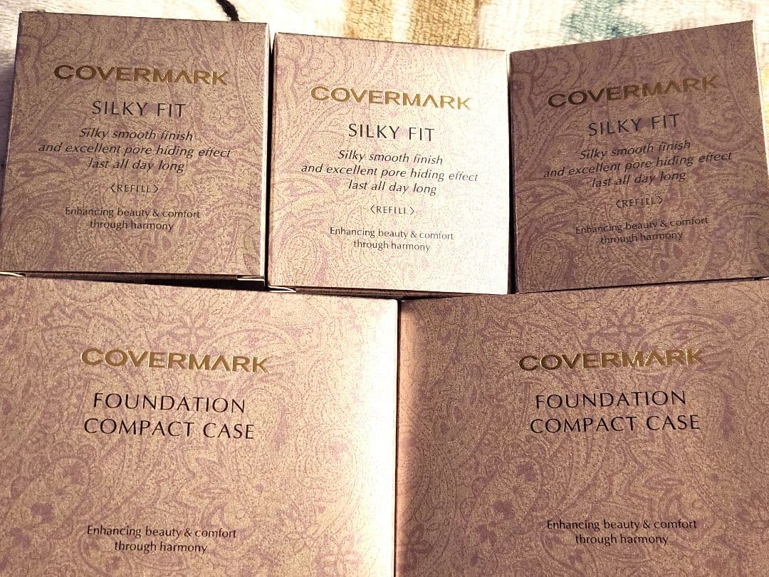 COVERMARK SILKY FIT ファンデーション