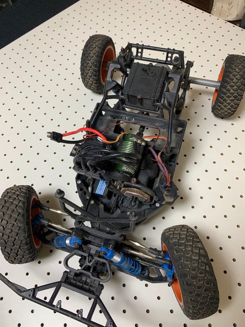 ホビーラジコン 1/10 axial yeti score 6s costom