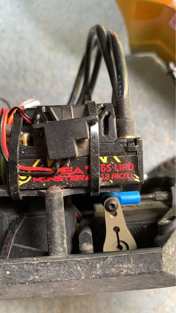 ホビーラジコン 1/10 axial yeti score 6s costom