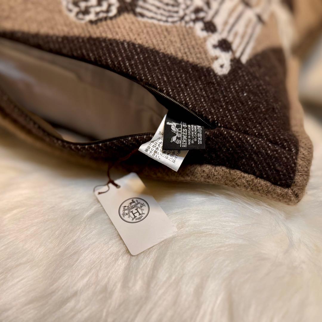 HERMES エルメス ブランデンブルク エコルセ クッション