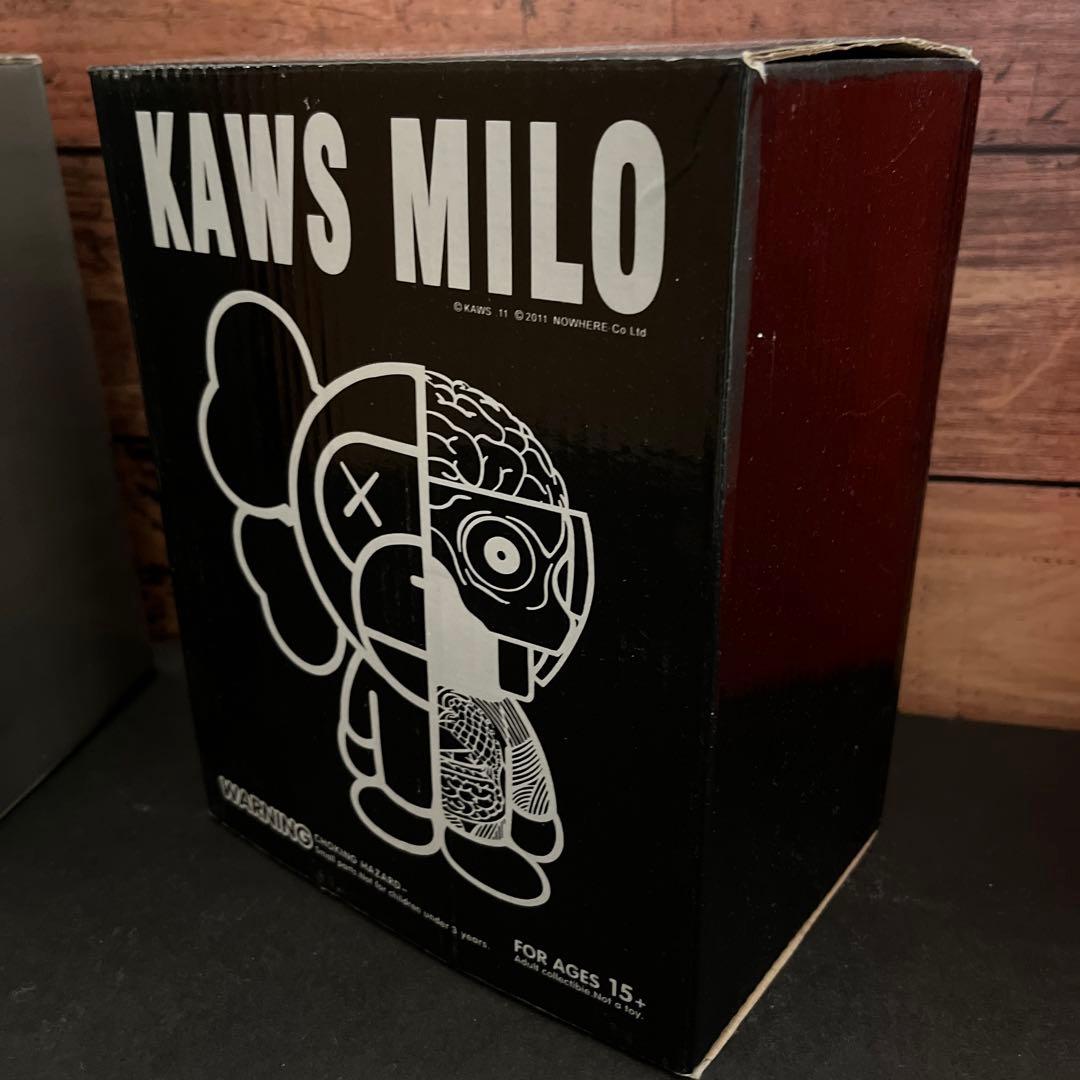 エイプ　bape フィギュア　kaws kaws milo