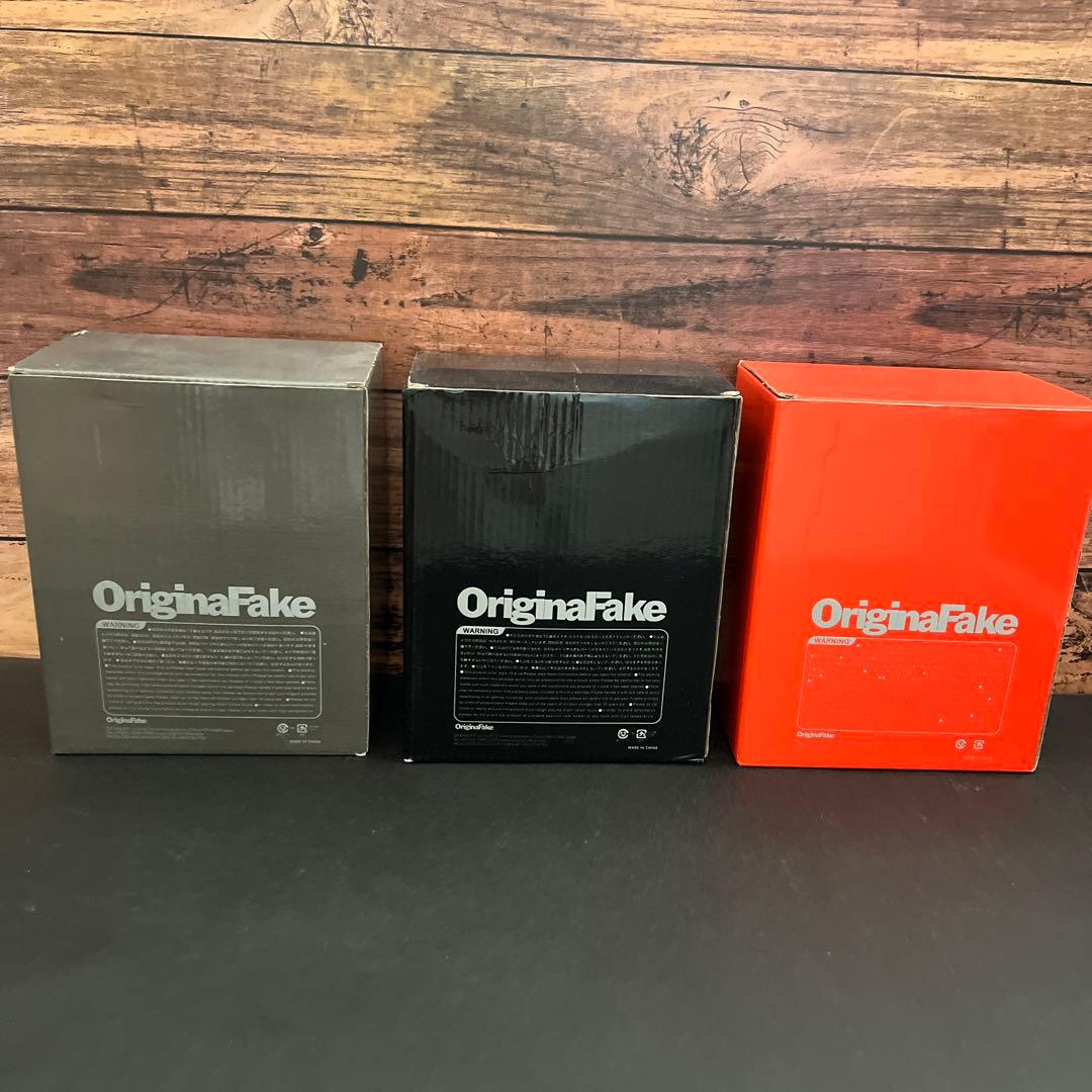 エイプ　bape フィギュア　kaws kaws milo