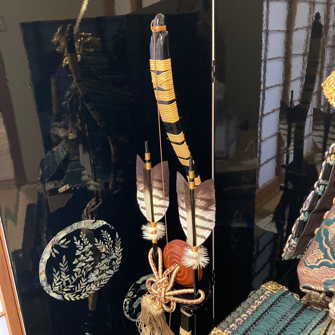 【美品・箱有り・飾り方付】五月人形 兜飾り 端午の節句 弓 刀 『金彩』皇宸作