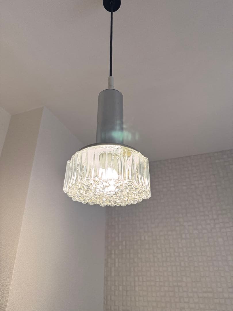 Staff Leuchten社製ガラスペンダントランプ。