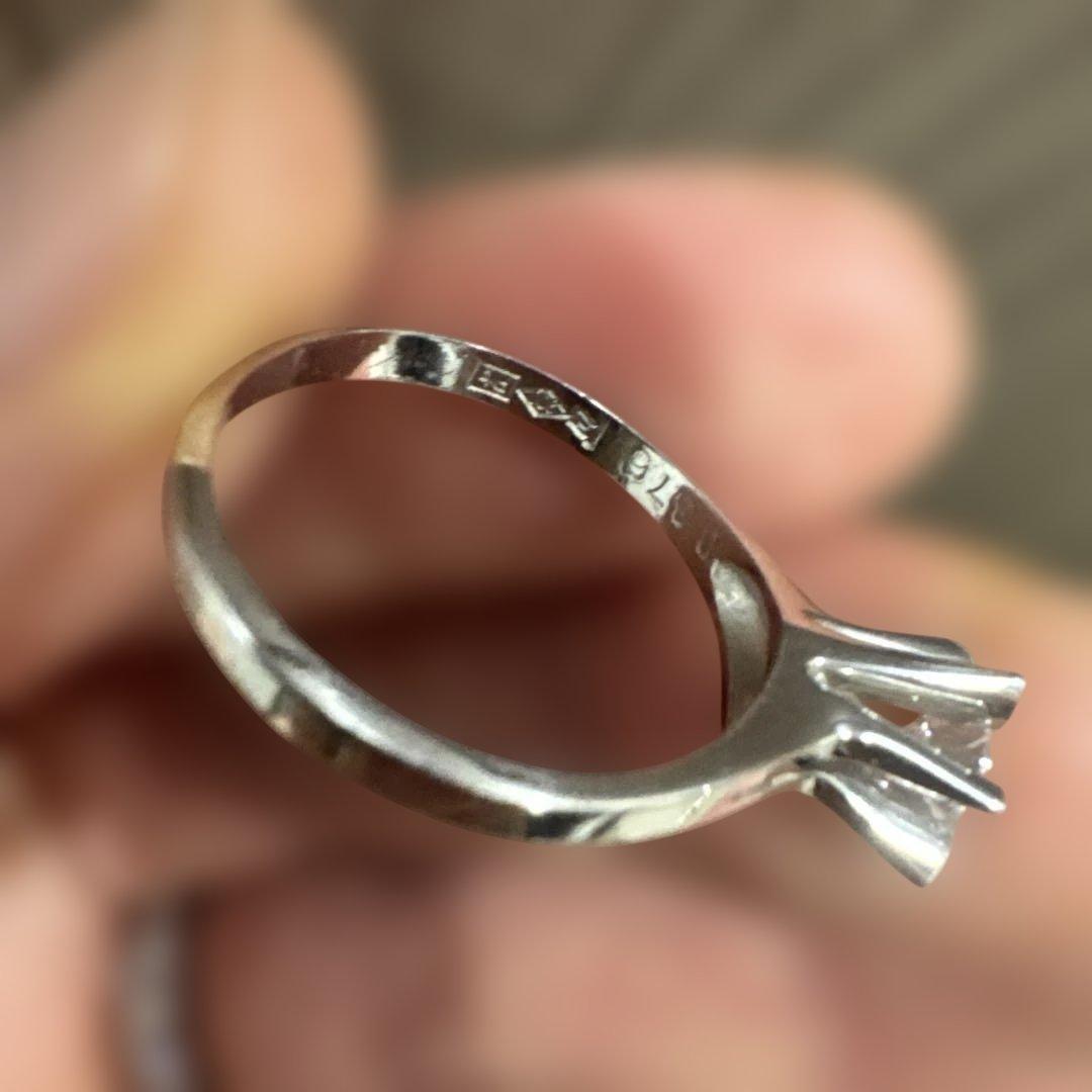 ダイヤモンドデザインリング 鑑定書付き13.5号〜14号