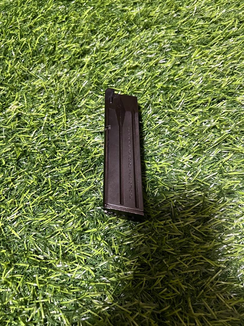 東京マルイ PX4 ガスブローバック ハンドガン ホルスター、予備マガジン付き