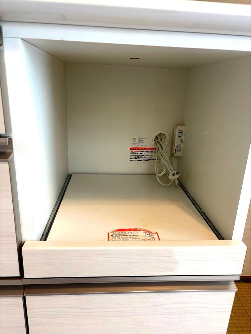 綾野製作所　キッチンボード　食器棚　 ナターシャです