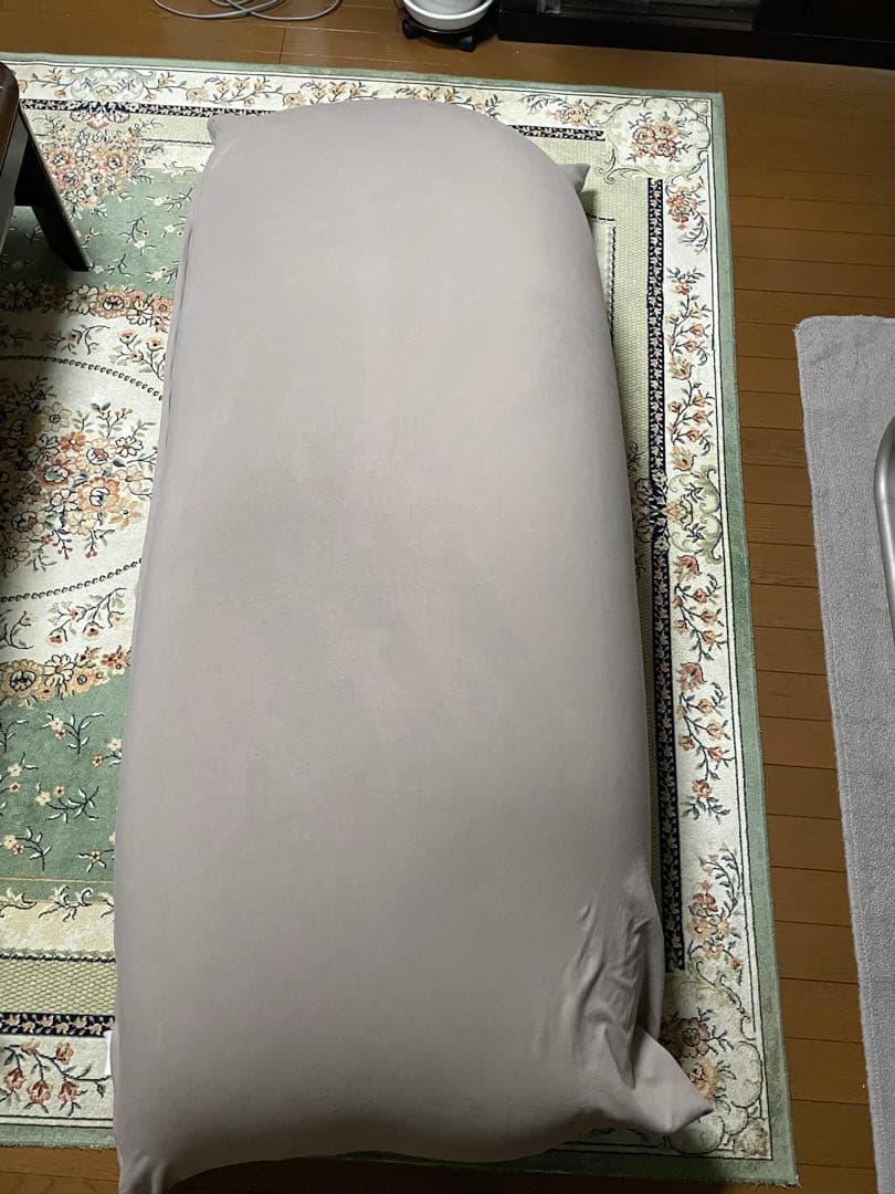 yogiboヨギボーマックス　 ビーズクッション（12000円の送料込）