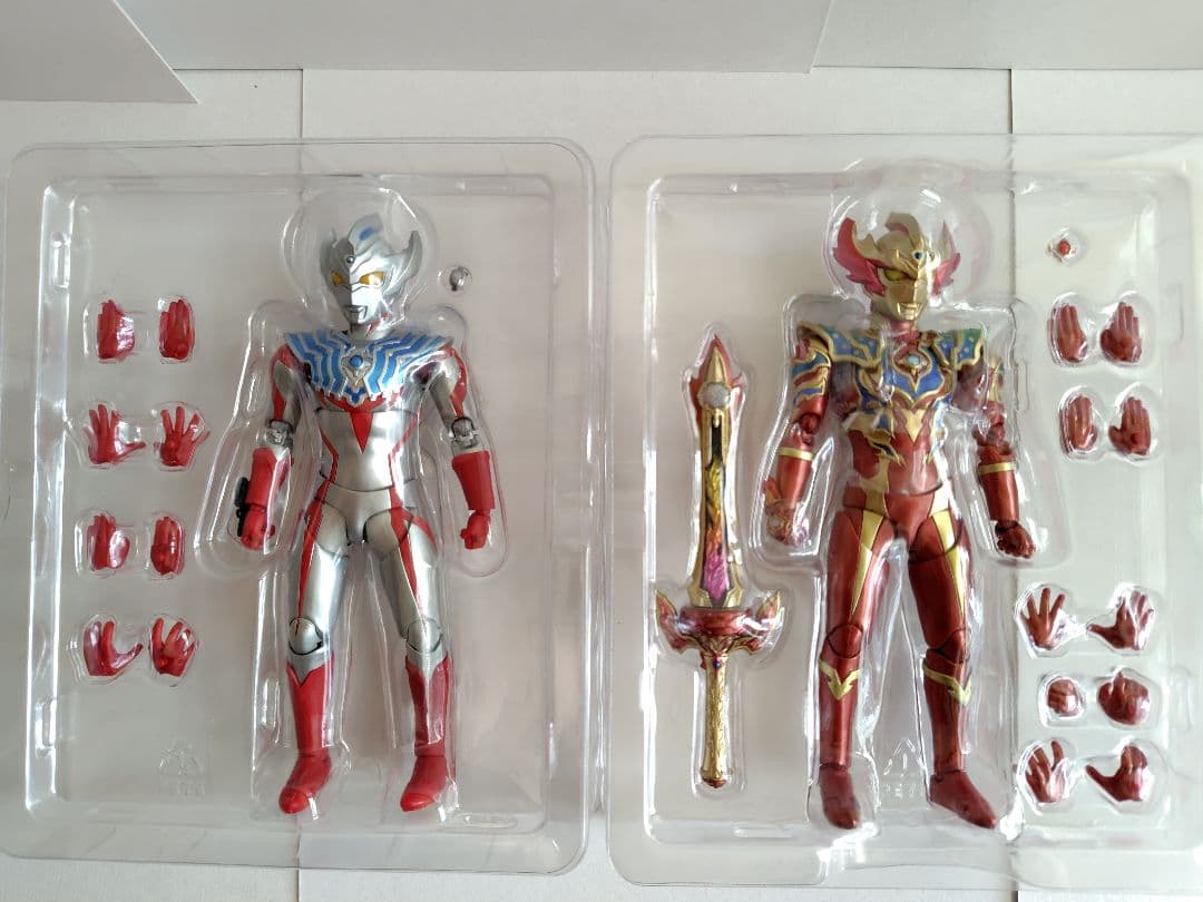 S.H.Figuarts ウルトラマンタイガ　トライストリウムレインボー　セット
