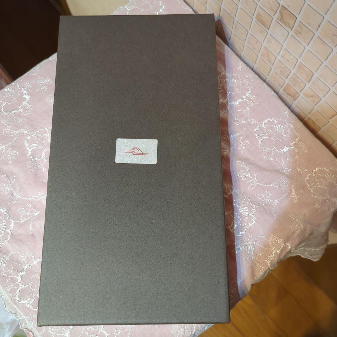 深川製磁・トリプレット（3枚揃えのお皿）花弁型皿3枚・元箱入）「ふたり+ONE」