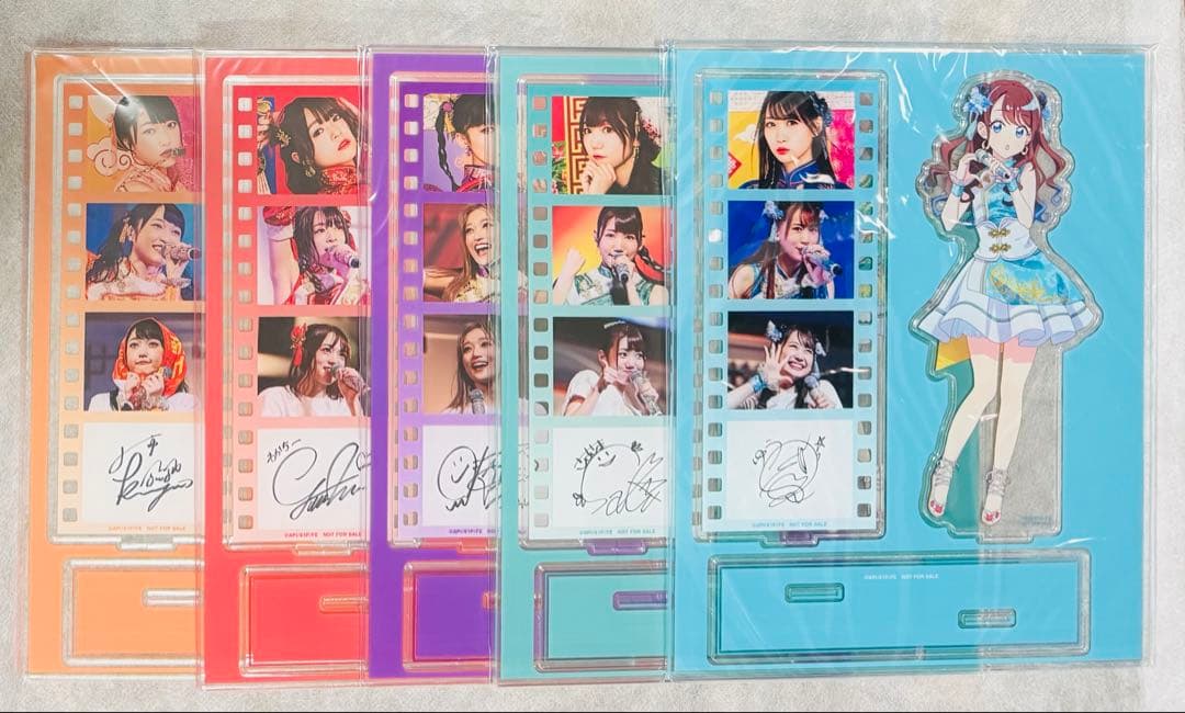 i☆Ris 芹澤優 久保田未夢 他 複製サイン入りアクリルジオラマ（ラスト