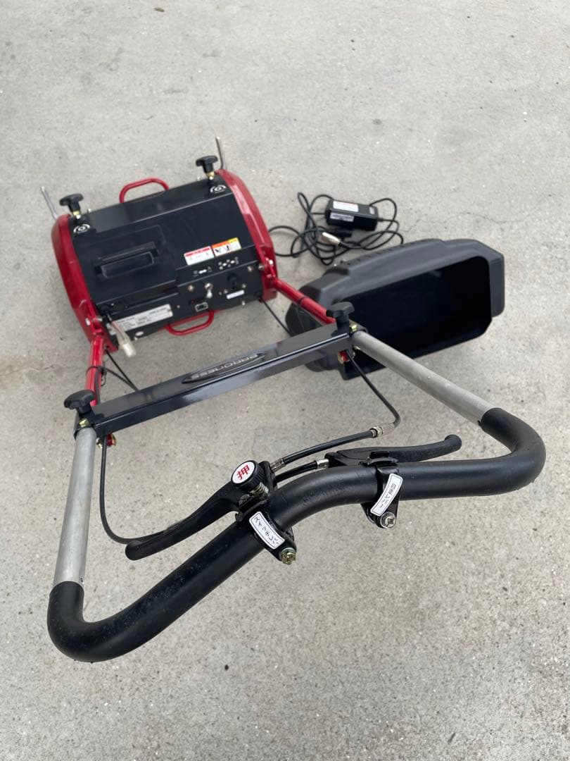 【値下げしました】バロネス　コード付自走式電動芝刈り機 LMB12