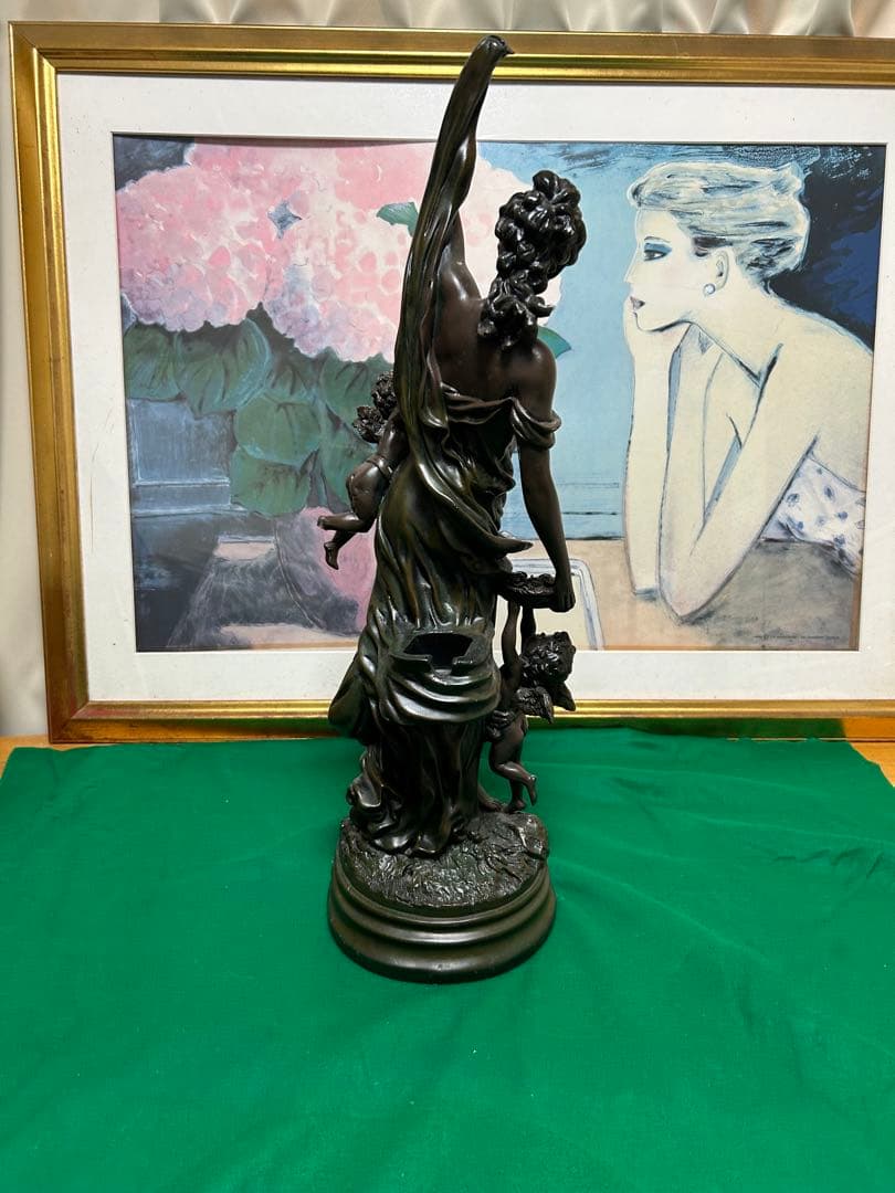 ブロンズ像　女神と天使を持つ置物