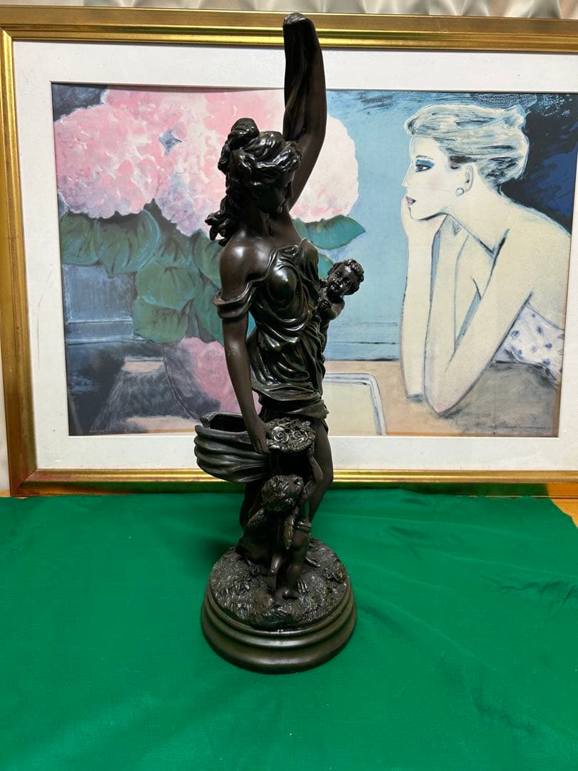 ブロンズ像　女神と天使を持つ置物