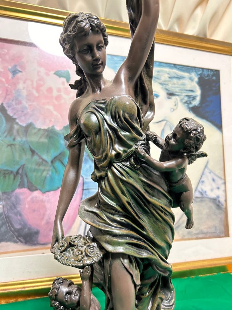 ブロンズ像　女神と天使を持つ置物