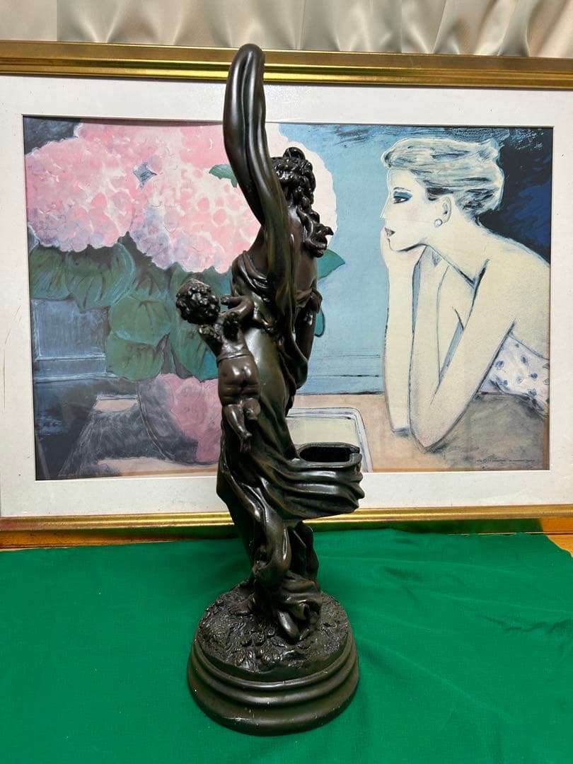 ブロンズ像　女神と天使を持つ置物